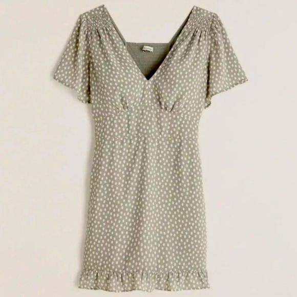 Abercrombie Flutter Sleeve Mini Polka Dot Dress Light Sage Green Large - Picture 1 of 5